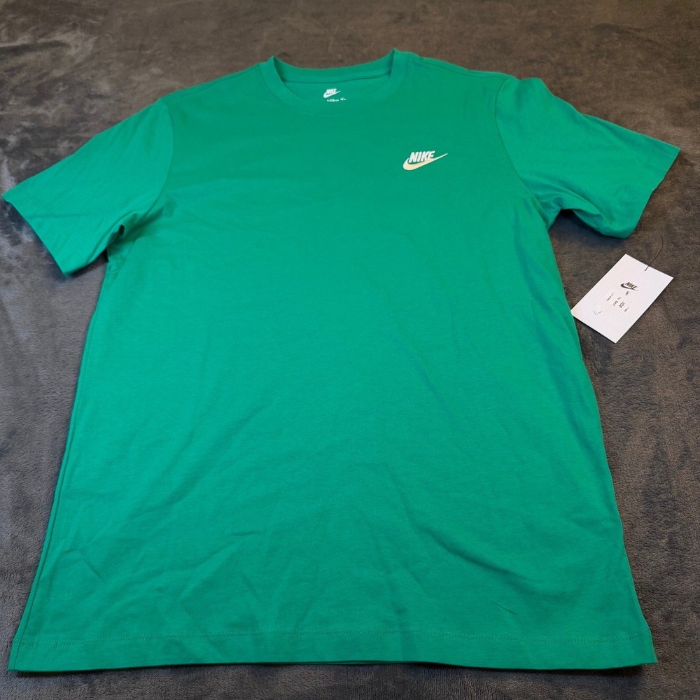 Nike Graphic TShirt Green The Nike Tee Short Sleeve Logo Mens Medium NWT